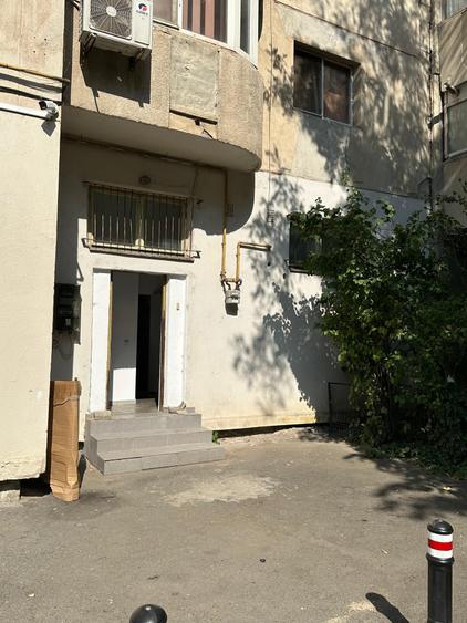 Spațiu comercial, de 80 mp, în Rahova
