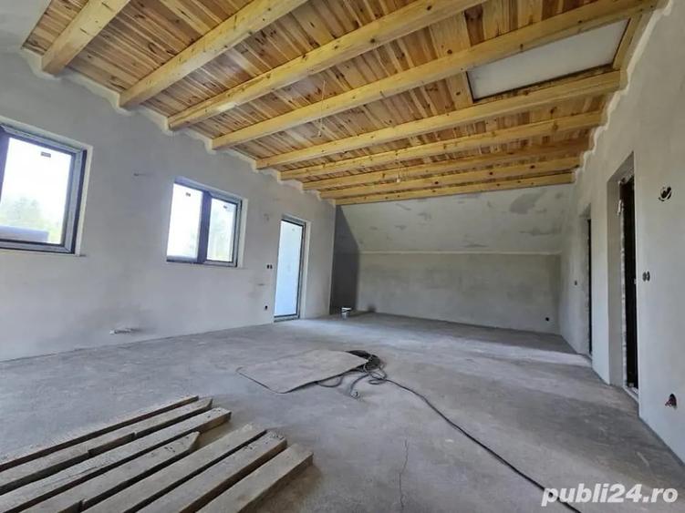 Vila cu etaj, mansarda si teren 1000mp - 1