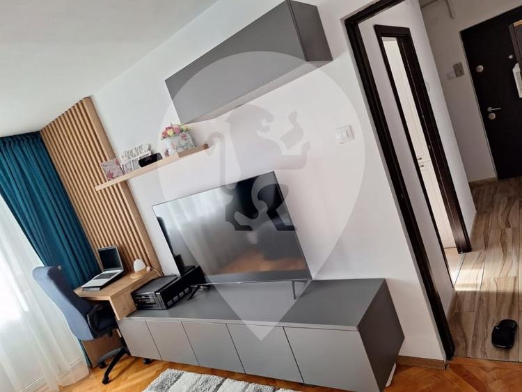 Apartament 3 camere  Tractorul / 13 decembrie / Faget - loc de parcare - 1