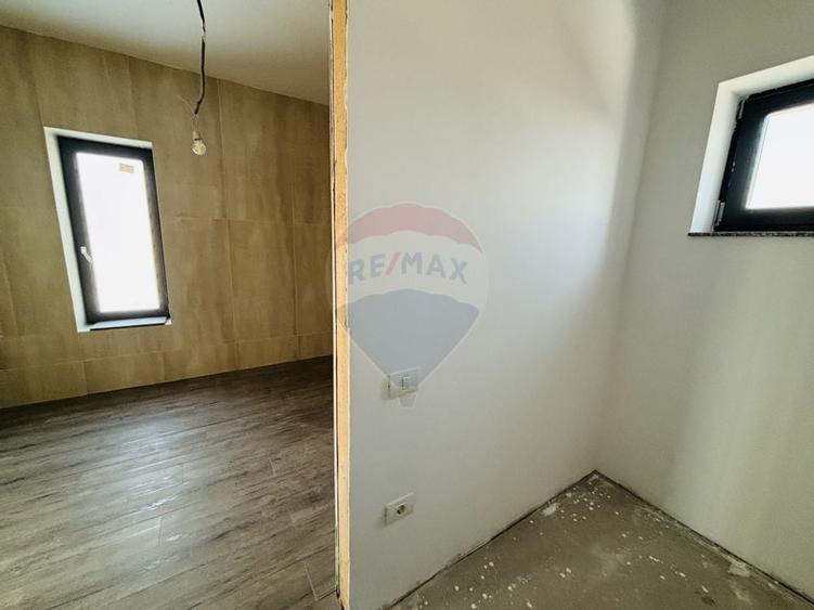 Vilă cu 4 camere de vânzare - 12