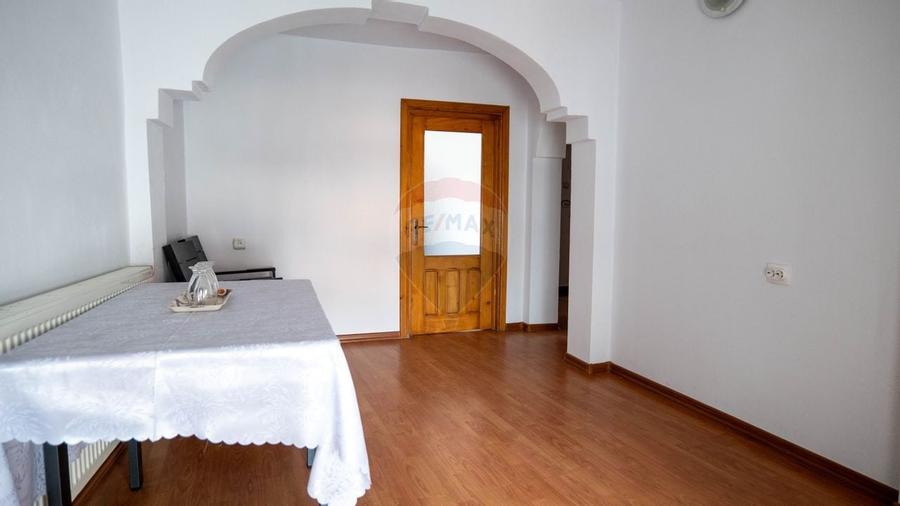 VILĂ MIXTĂ DE VÂNZARE – STRADA 1 DECEMBRIE 1918 - 46