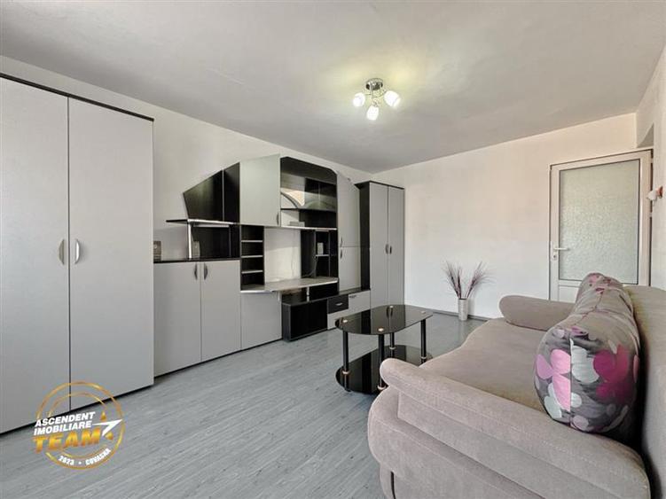 Apartament cu 2 camere decomandat, mobilat în Lenin