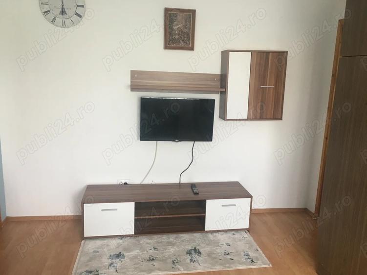 Inchiriez Apartament cu 3 cam in Nufarul - 3