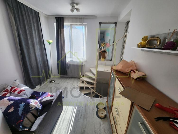 3 Camere. 2 Bai. Apartament pe 2 nivele. Pretabil investitie. - 11