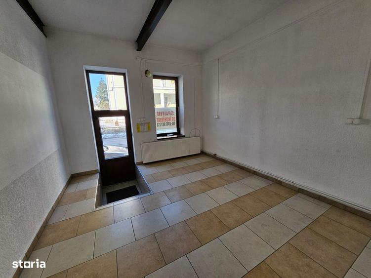 Spa?iu comercial de 55mp cu acces facil ?i vizibilitate - 4