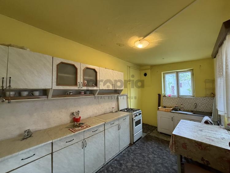 CASĂ COMPUSĂ DIN 2 CORPURI + CURTE + ANEXE - ORAȘ RUPEA -STR.VAII 38 - 10