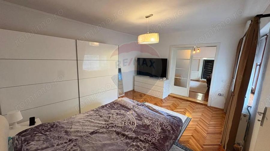 Casa renovata cu 3 camere zona Mosnei - 13