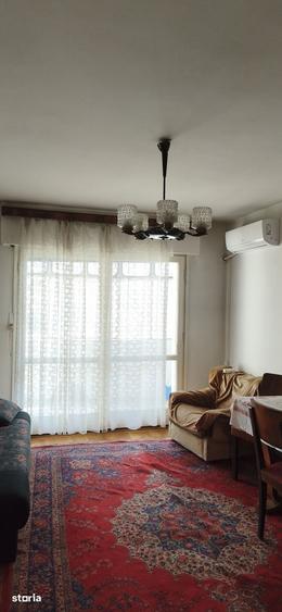 Apartament cu 3 camere decomandat în Centrul Civic