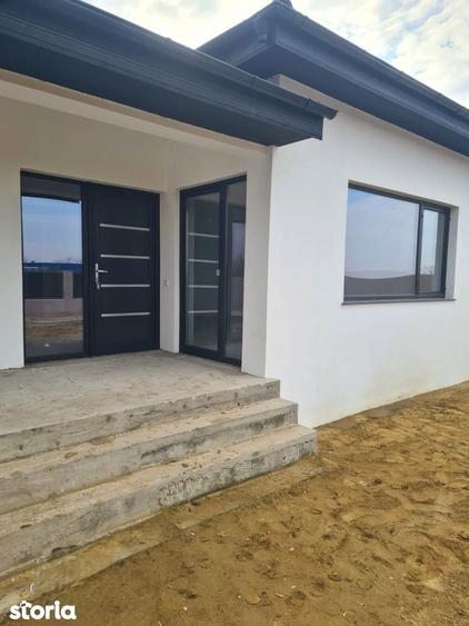 Casa parter, constructie solida, teren generos Carcea, zona Metro - 13