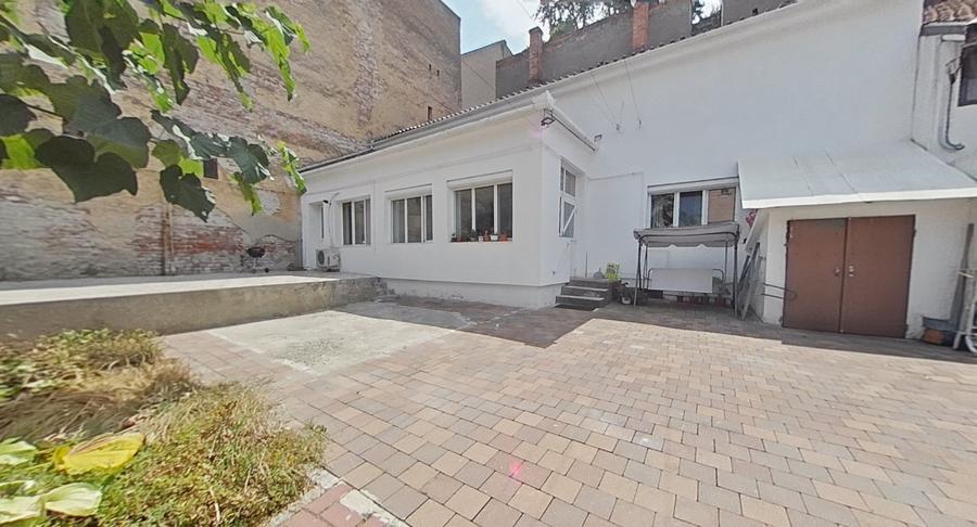 Apartament cu 2 camere de închiriat – Mansardă, zona Centrală – Arad - 1
