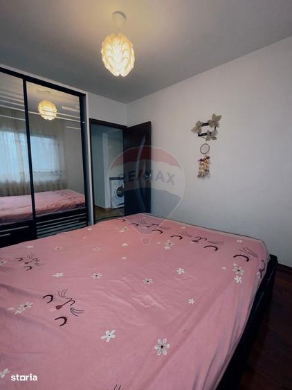 De inchiriat, 4 camere, decomandat, bilateral, centrala proprie, 400 - 7