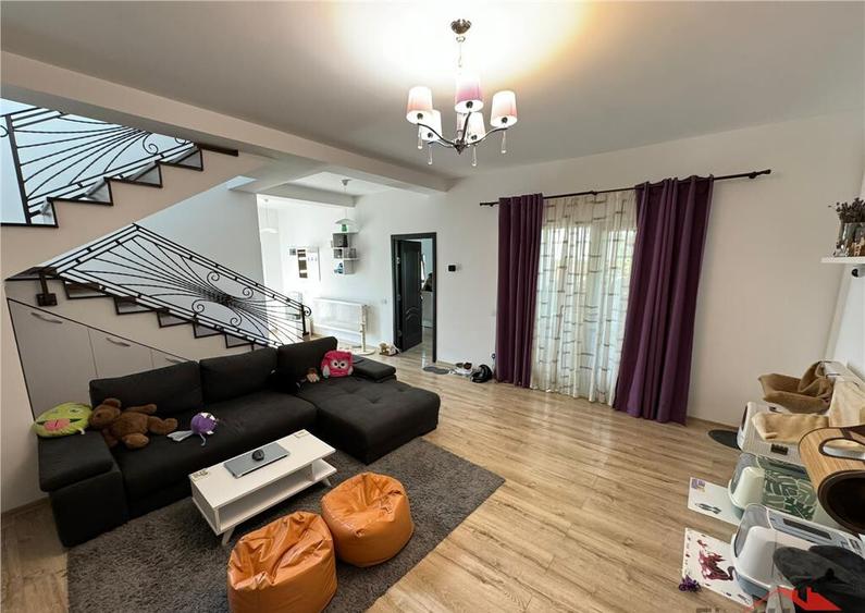 Vila P 1 de in Livada constructie caramida an 2020 - 3