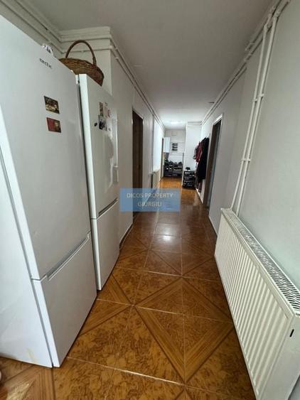 Casă P+M pe strada Tineretului - 7