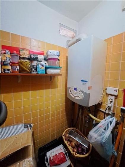 Mobilat și utilat la et 1 ?n bloc de cărămidă, cu garaj incl - 9