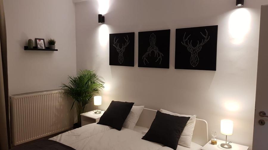 3 cam Piață Romana - Vasile Lascăr - 1