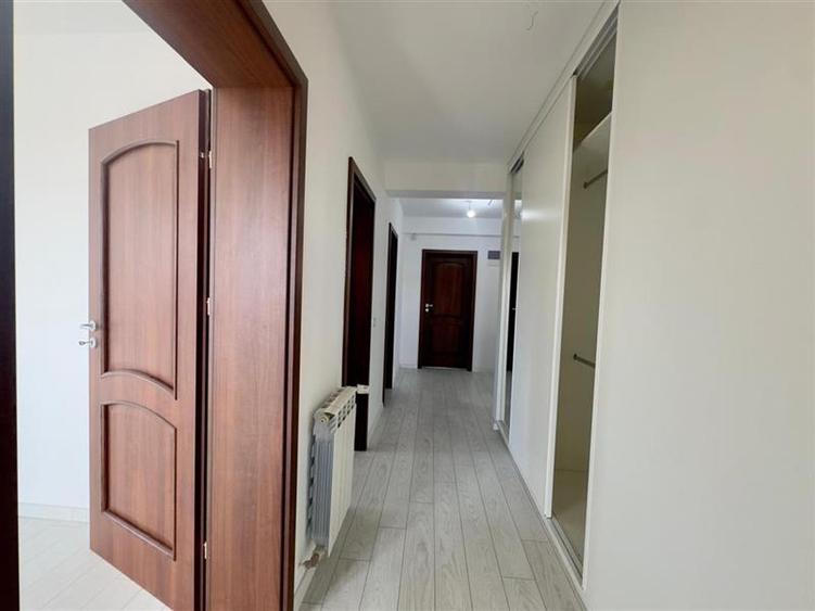 Vilă elegantă individuală în Valea Lupului  5 camere - 18