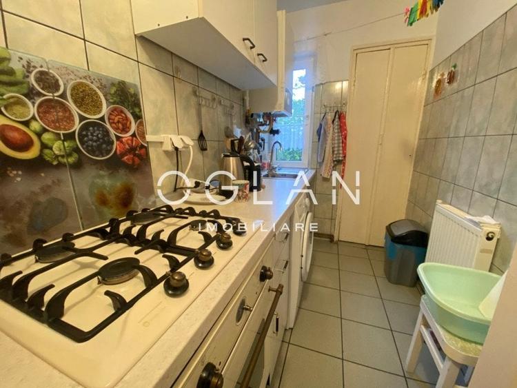 Apartament 3 camere, etaj 2, strada Semaforului - 3