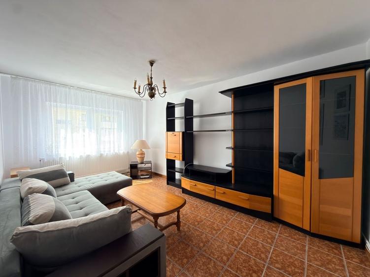 Apartament 3 camere etaj 3- Campulung-Zona Visoi! - 1