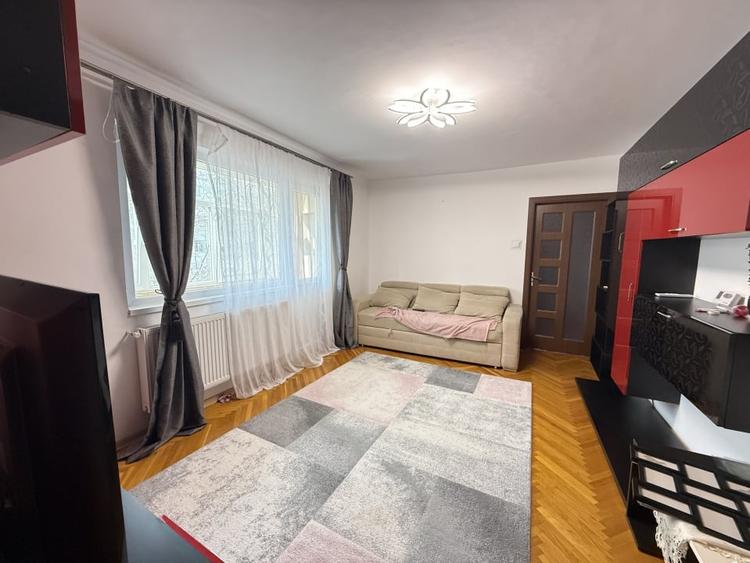 Apartament 3 camere, 64 mp utili + balcon si boxa, etaj 2 - Gheorghe Lazar - 1