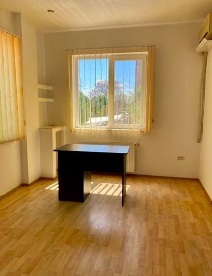 Inchiriez Vila/Cladire cu Parcare, Garaje si Curte Interioara - Ideal Birouri - 7