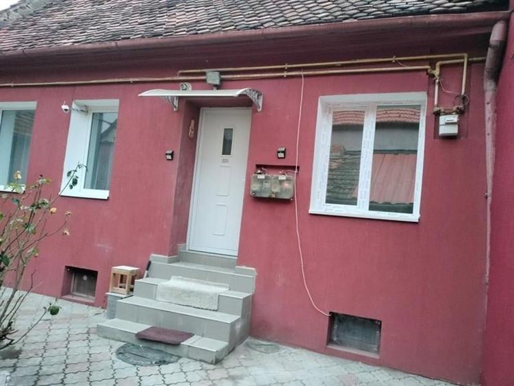Corp de casa, proprietate tip studio, gata de mutat, Central, Brasov - 13