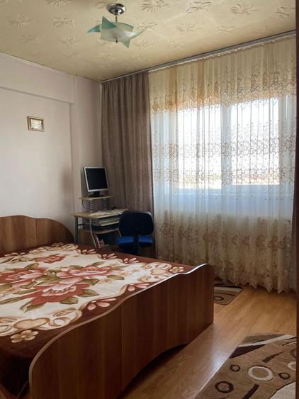 Vand apartament 2 camere Scornicesti - 2