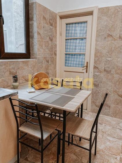 Apartament 4 camere ultracentral | Etaj 3/3 | Lift ?i renovare