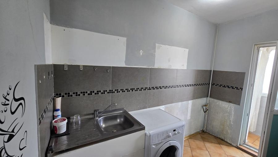 DRISTOR-METROU, STRADAL, decomandata, bloc mixt 1987, libera, 75000euro - 7