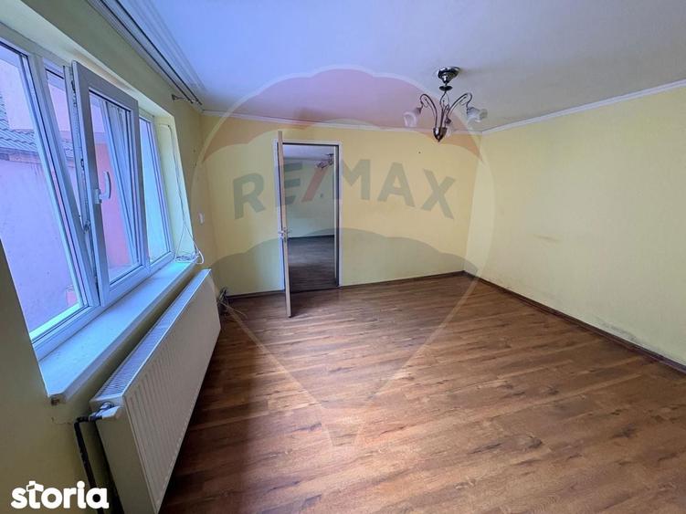 Casa cu curte generoasa ?i multiple posibilita?i zona Mo?nei - 1