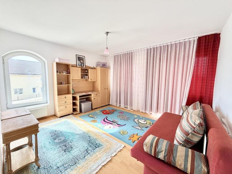 Casa individuala 8 camere Mosnita Veche ideala locuinta sau business - 10