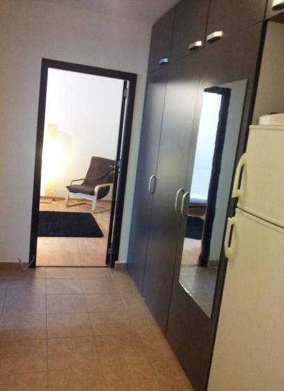 Proprietar apartament Titan,3/10, decomandat - 5