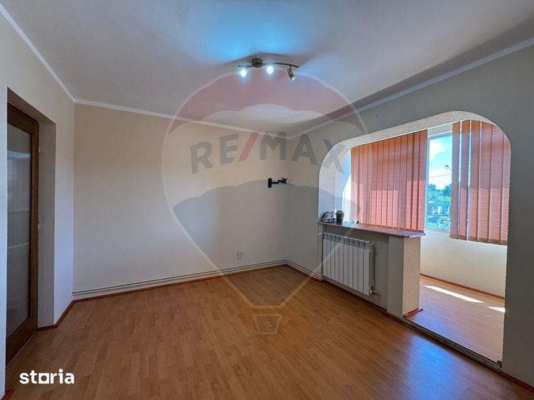 Apartament cu 2 camere de vanzare- zona UTA(et.1/4) - 11