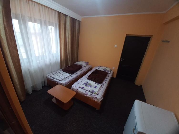 Inchiriez camere la vila - 3