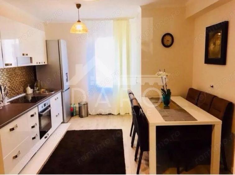 Inchiriez partament cu 3 camere in zona scolii nr. 18 - 2