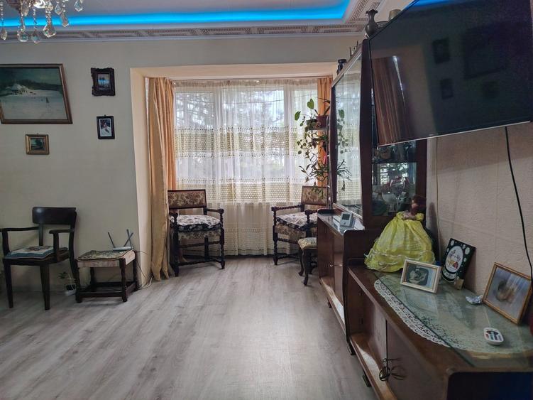 Apartament cu 2 camere decomandat în Bălteni