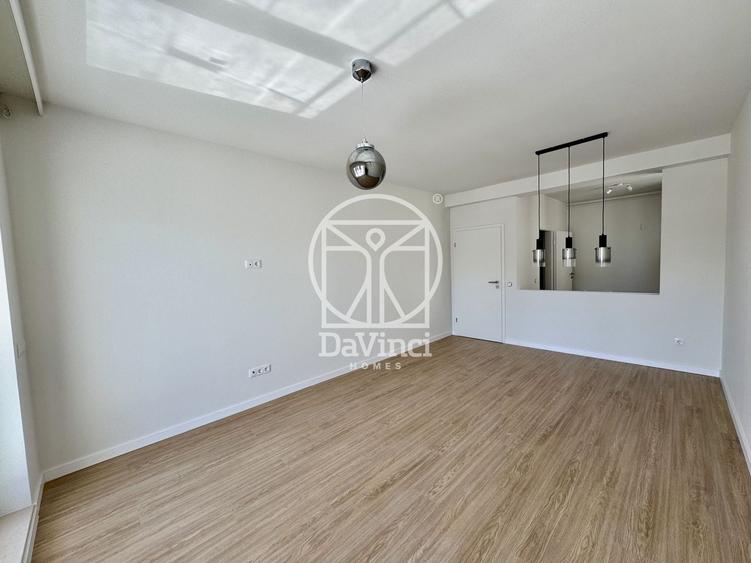 Apartament cu 3 camere decomandat în Exterior Vest