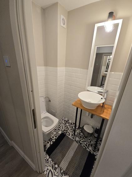 Apartament cu 3 camere decomandat în Exterior Vest