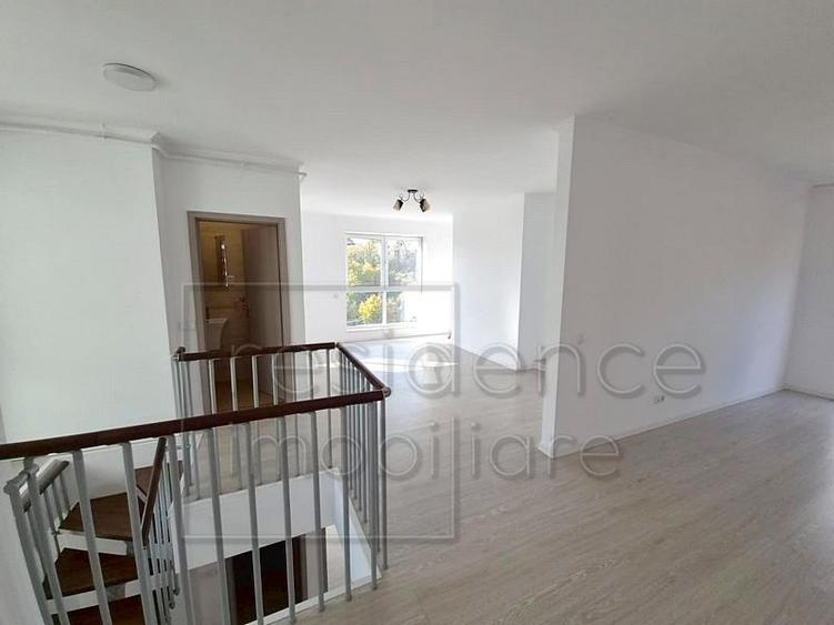 Apartament cu 4 camere decomandat în Grigorescu