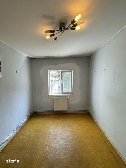 Apartament cu 3 camere decomandat în Mioriței