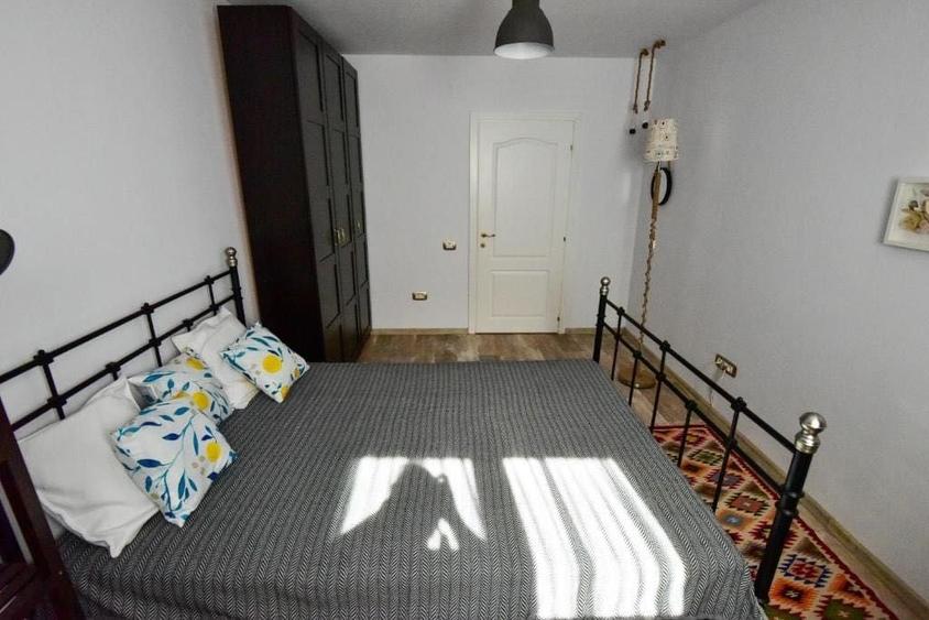 Apartament cu 2 camere semidecomandat în Ultracentral