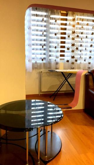Apartament cu 2 camere semidecomandat, mobilat în Podu Roș
