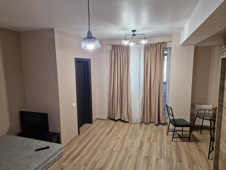Garsonieră decomandată în Central