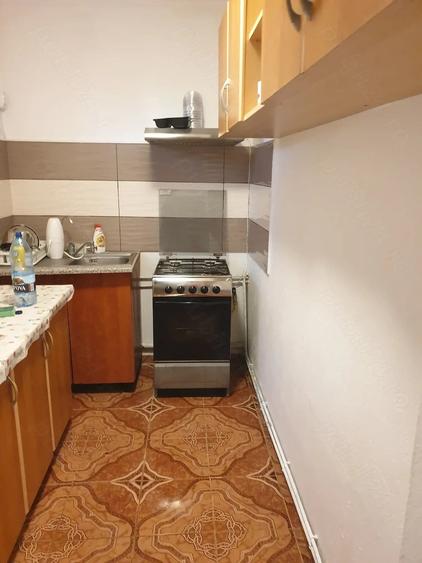 Casă cu 4 camere cu Teren 1200 Mp în Central