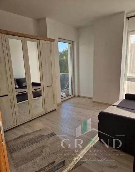 Apartament cu 3 camere decomandat, mobilat în Dâmbul Rotund