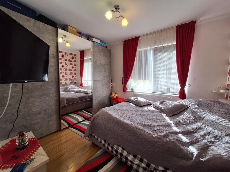 Apartament cu 3 camere, 58 mp, balcon, zona KIK - 4