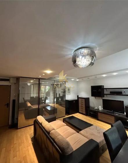 Apartament cu 2 camere semidecomandat, mobilat în Nordului