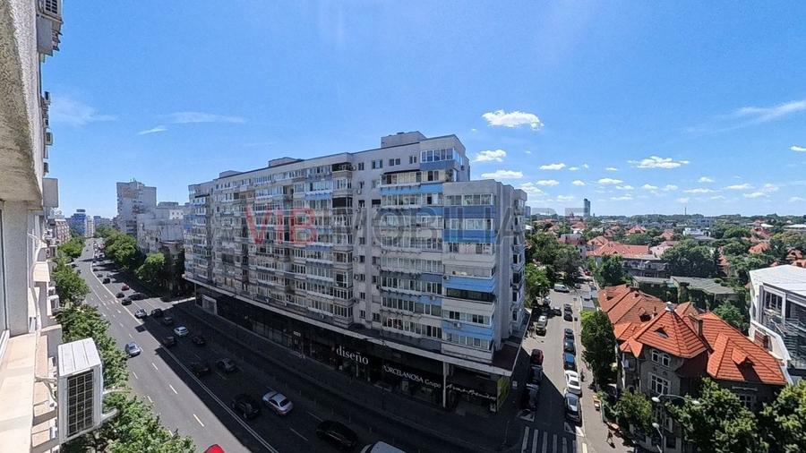 Apartament cu 3 camere decomandat în Dorobanți