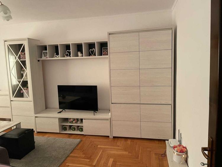 Apartament cu 3 camere decomandat în Rogerius