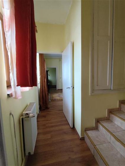 Casă individuală cu 5 camere cu Teren 322 Mp în Ultracentral