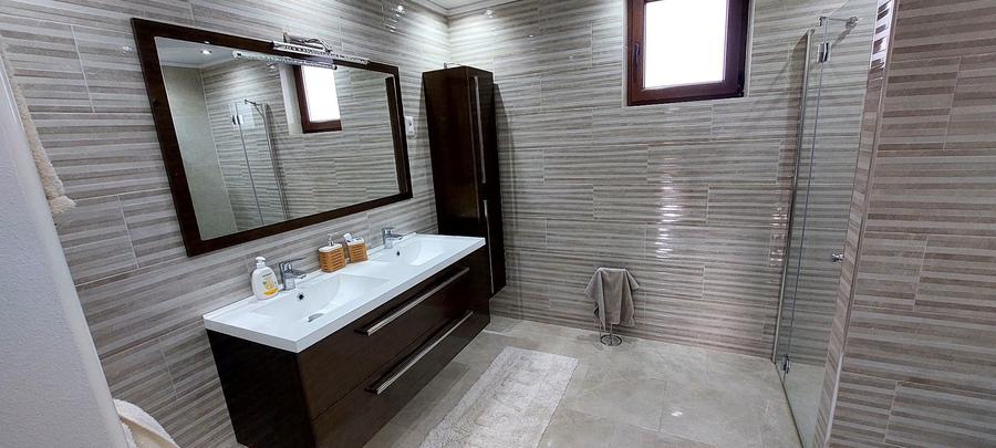 Casa de inchiriat - 1